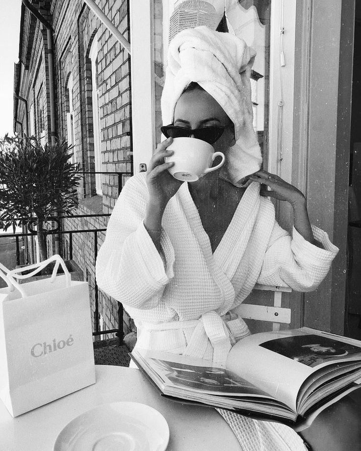 Supercharge Your E-Commerce Success: 30-Day Marketing Strategy with Resell Rights